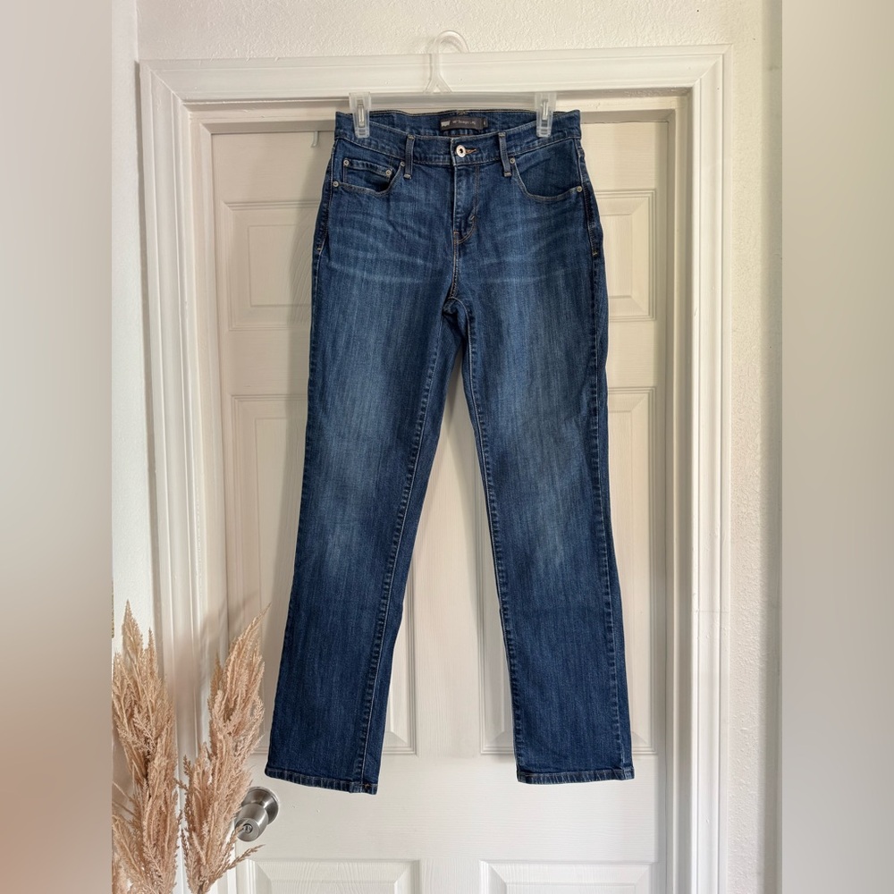 Levi’s 505 Straight Leg, Size 4, Medium - Dark Wash